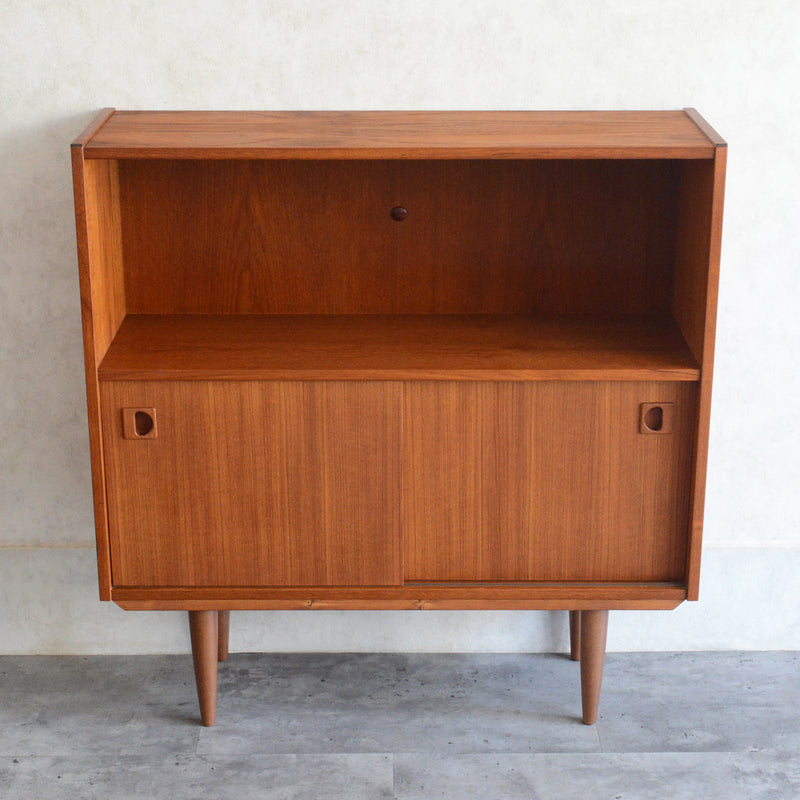 デンマーク ヴィンテージ チーク シェルフ (扉付）6-36