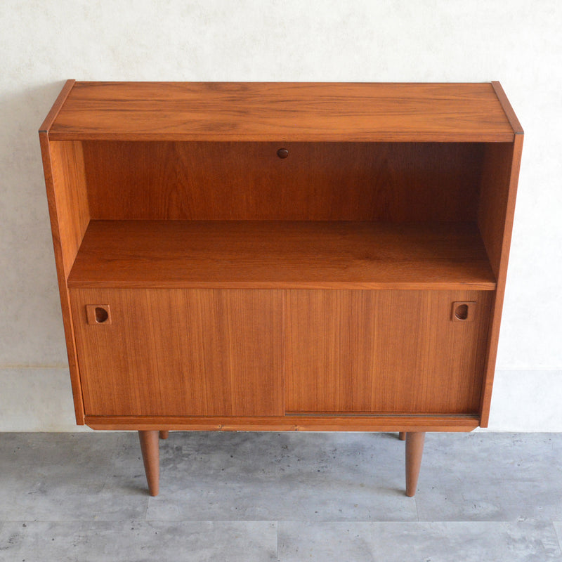 デンマーク ヴィンテージ チーク シェルフ (扉付）6-36