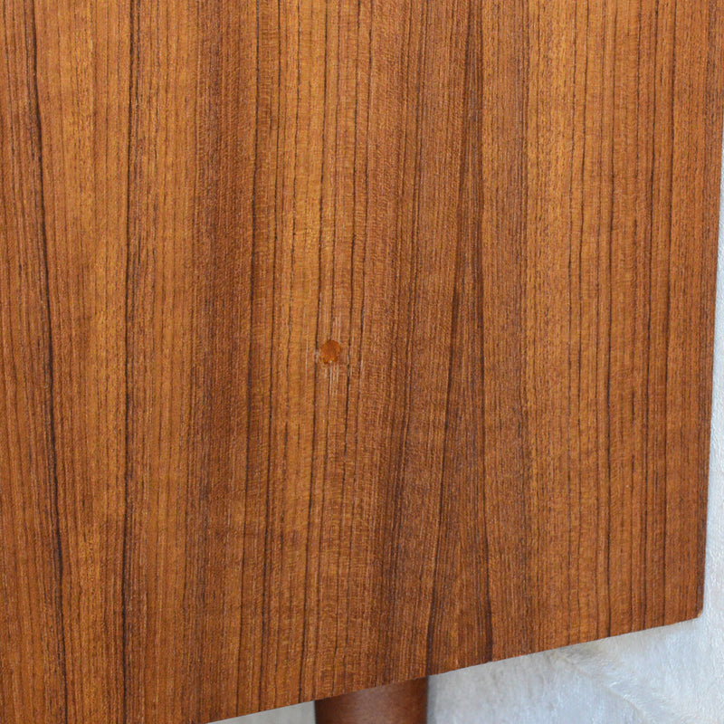 デンマーク ヴィンテージ  チーク スモールキャビネット 5-126