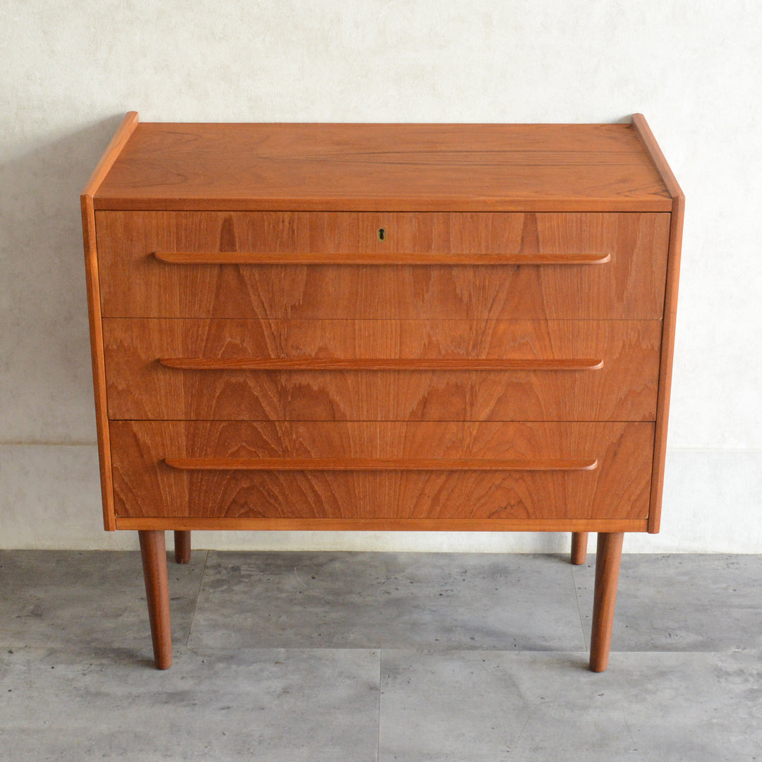 デンマーク製ヴィンテージチェスト 鍵付き デンマーク製ヴィンテージチェスト 鍵付き