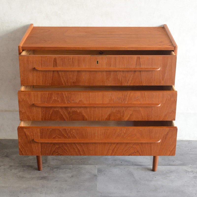 デンマークヴィンテージ  チーク３段チェストD-11(鍵付)