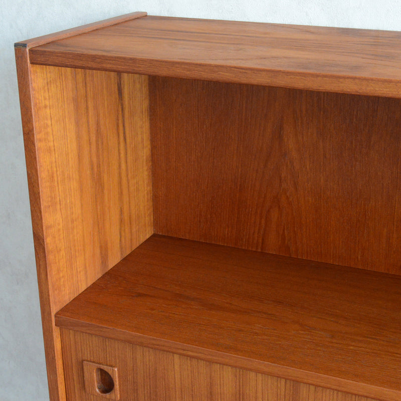 デンマーク ヴィンテージ チーク シェルフ (扉付）6-36