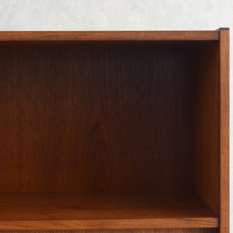 デンマーク ヴィンテージ チーク シェルフ (扉付）6-36