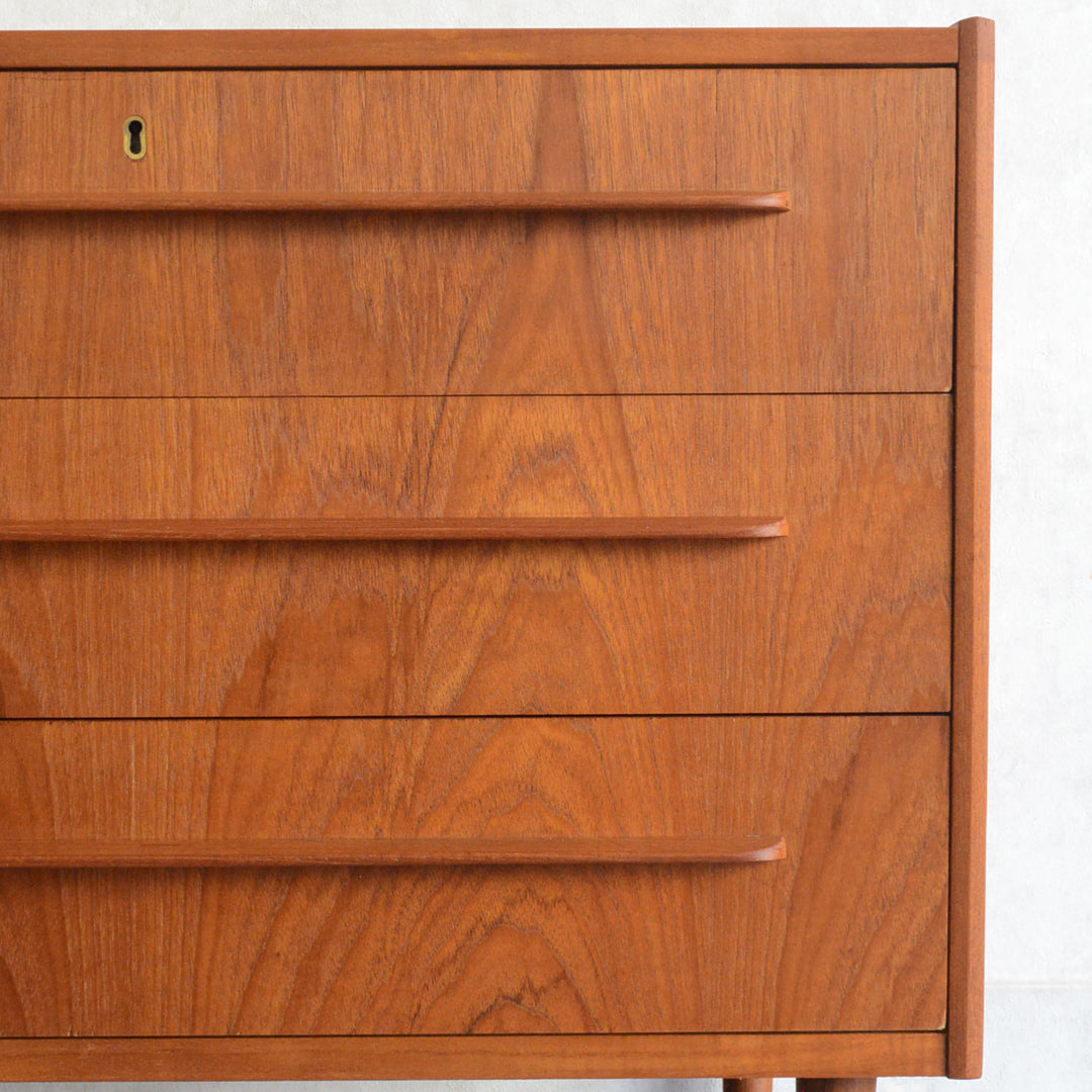 デンマークヴィンテージ  チーク３段チェストD-11(鍵付)