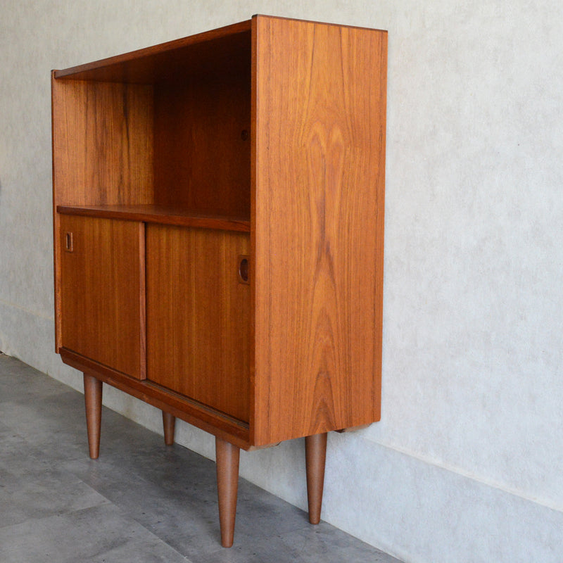 デンマーク ヴィンテージ チーク シェルフ (扉付）6-36