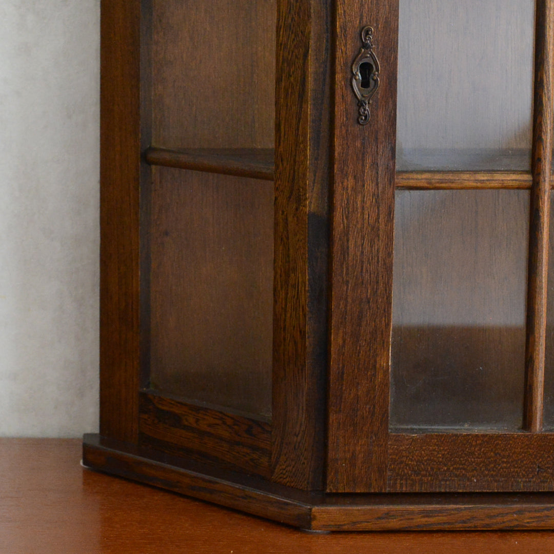 オランダヴィンテージ ウォールガラスキャビネット10(鍵付き）