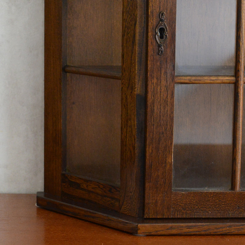 オランダヴィンテージ ウォールガラスキャビネット10(鍵付き）