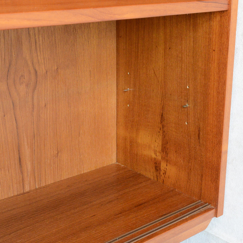デンマーク ヴィンテージ チーク シェルフ (扉付）6-36