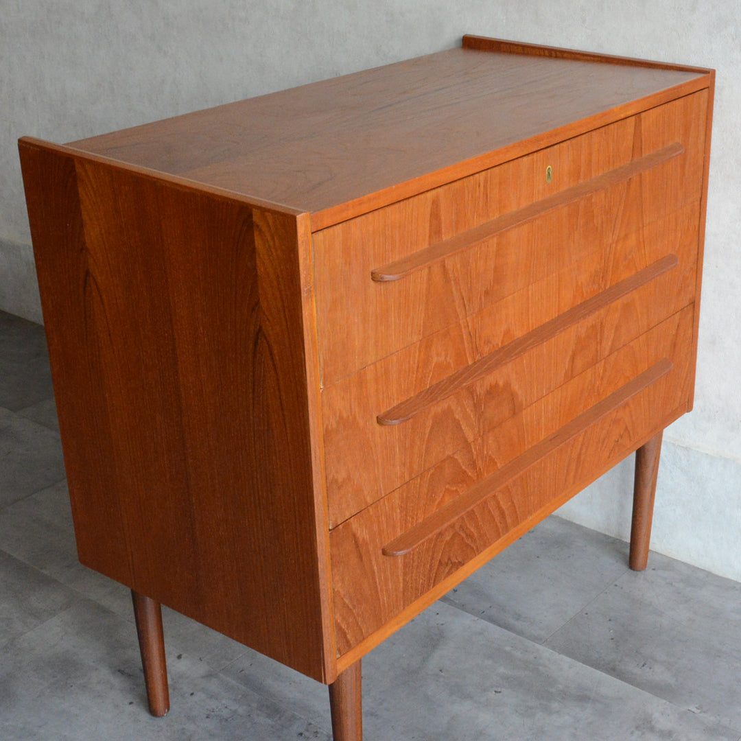 デンマーク製ヴィンテージチェスト 鍵付き デンマーク製ヴィンテージチェスト 鍵付き デンマーク