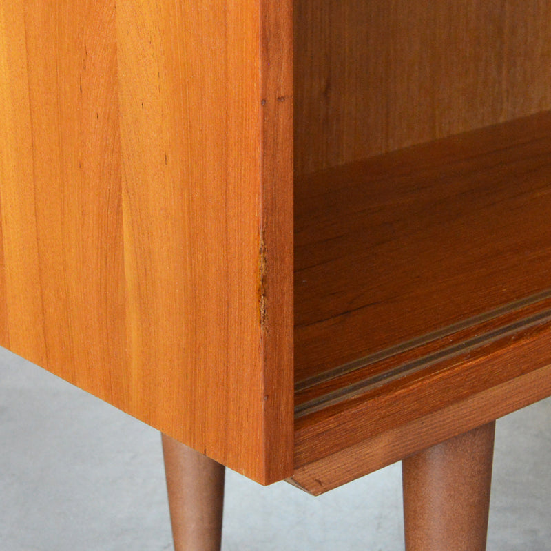 デンマーク ヴィンテージ チーク シェルフ (扉付）6-36