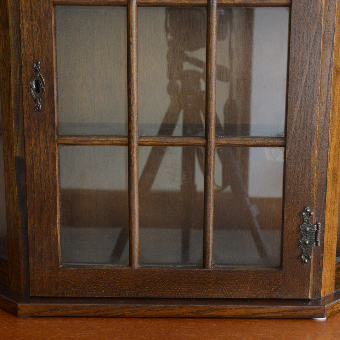 オランダヴィンテージ ウォールガラスキャビネット10(鍵付き）