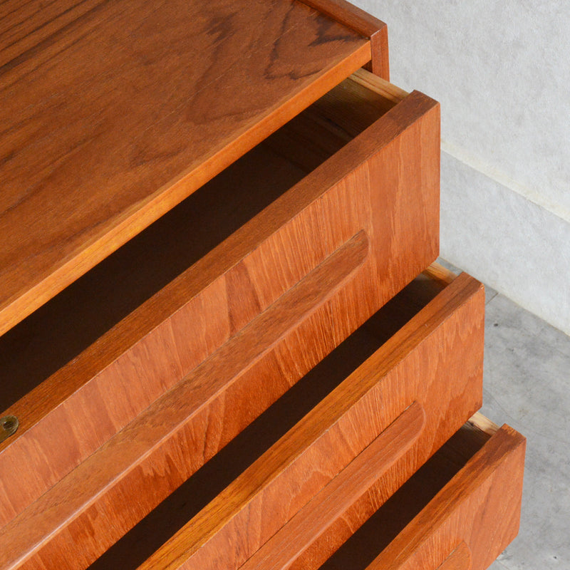 デンマークヴィンテージ  チーク３段チェストD-11(鍵付)