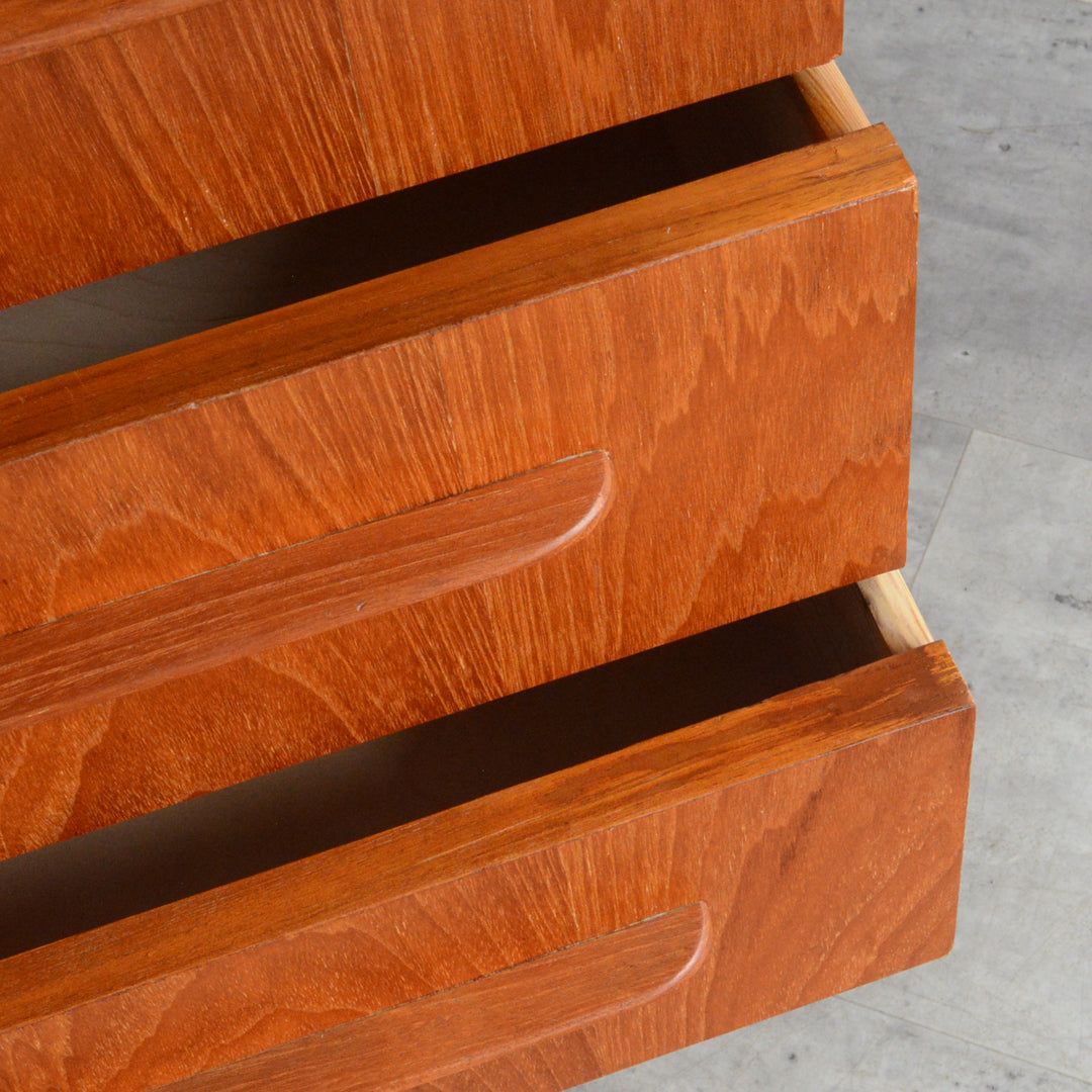 デンマークヴィンテージ  チーク３段チェストD-11(鍵付)