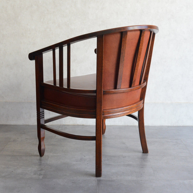 オランダヴィンテージ　アームチェア01(茶レザー）