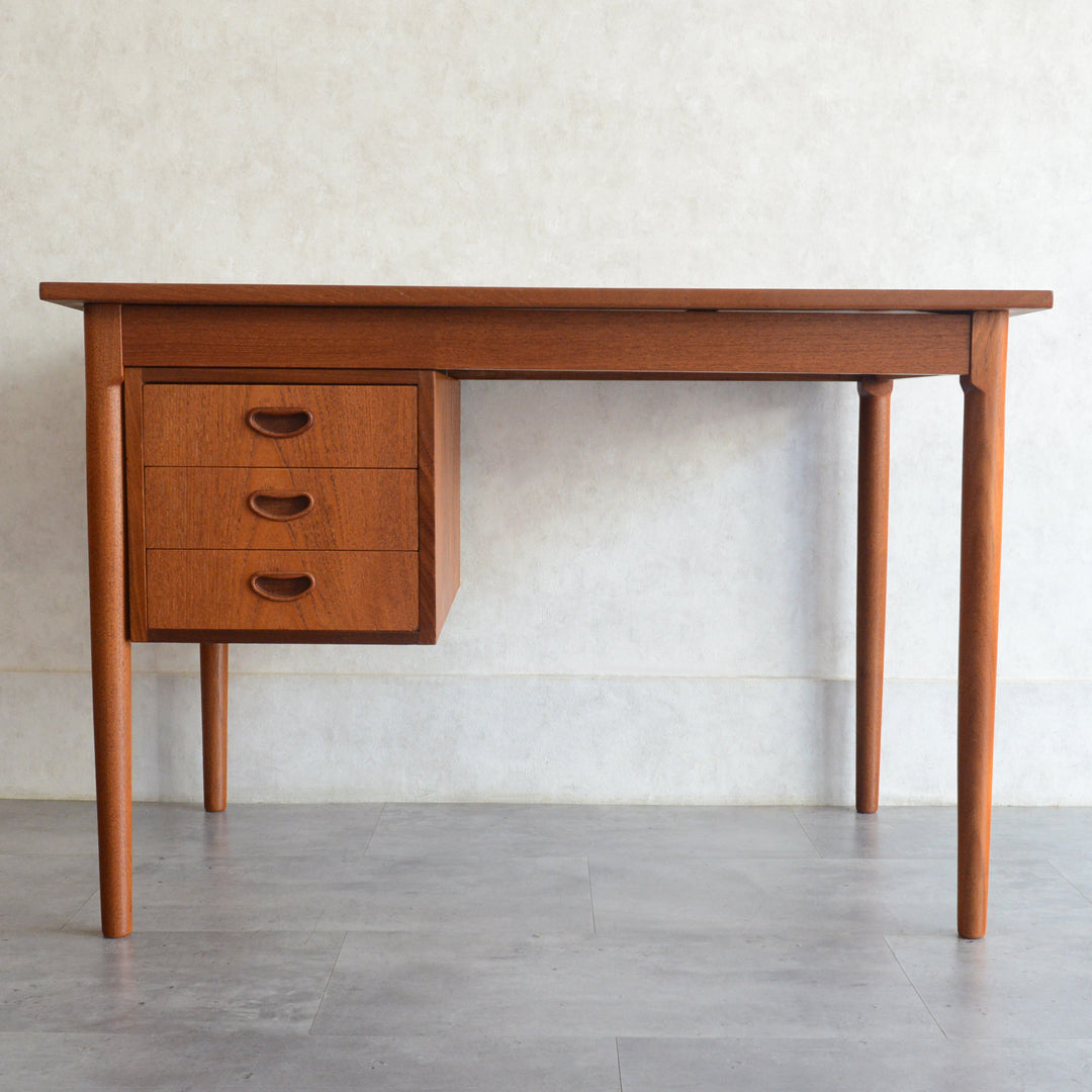 デンマークヴィンテージ チークデスク5-168