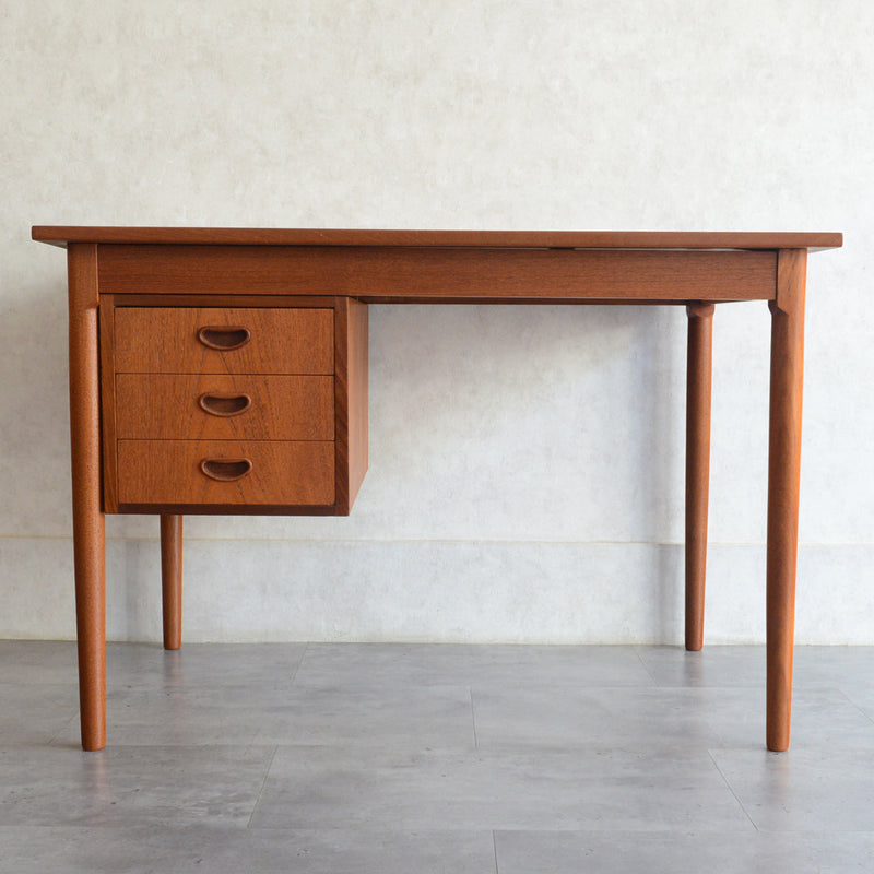 デンマークヴィンテージ チークデスク5-168