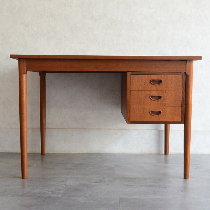 デンマークヴィンテージ チークデスク5-168
