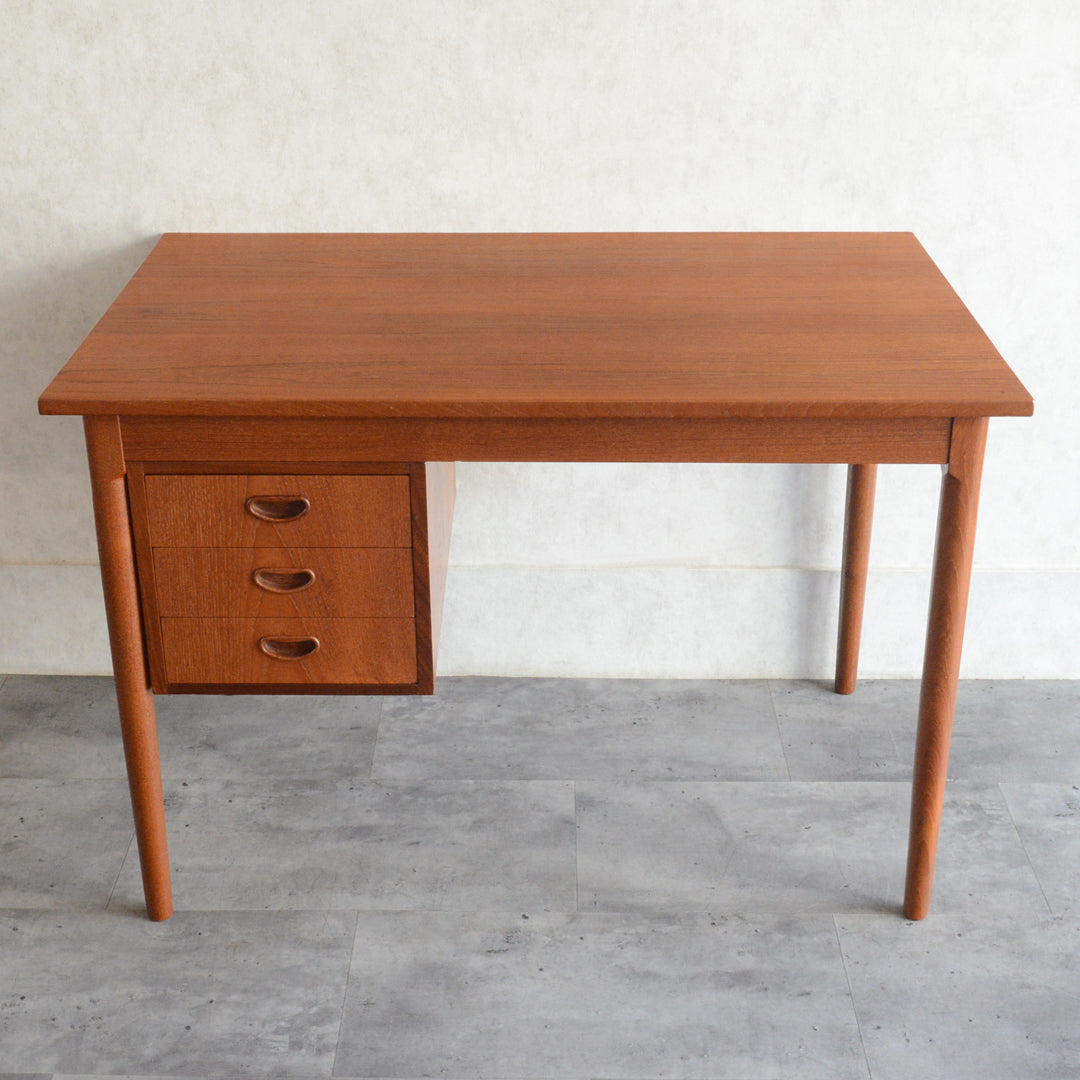 デンマークヴィンテージ チークデスク5-168