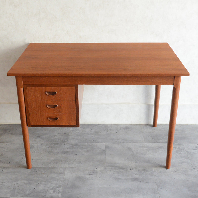 デンマークヴィンテージ チークデスク5-168