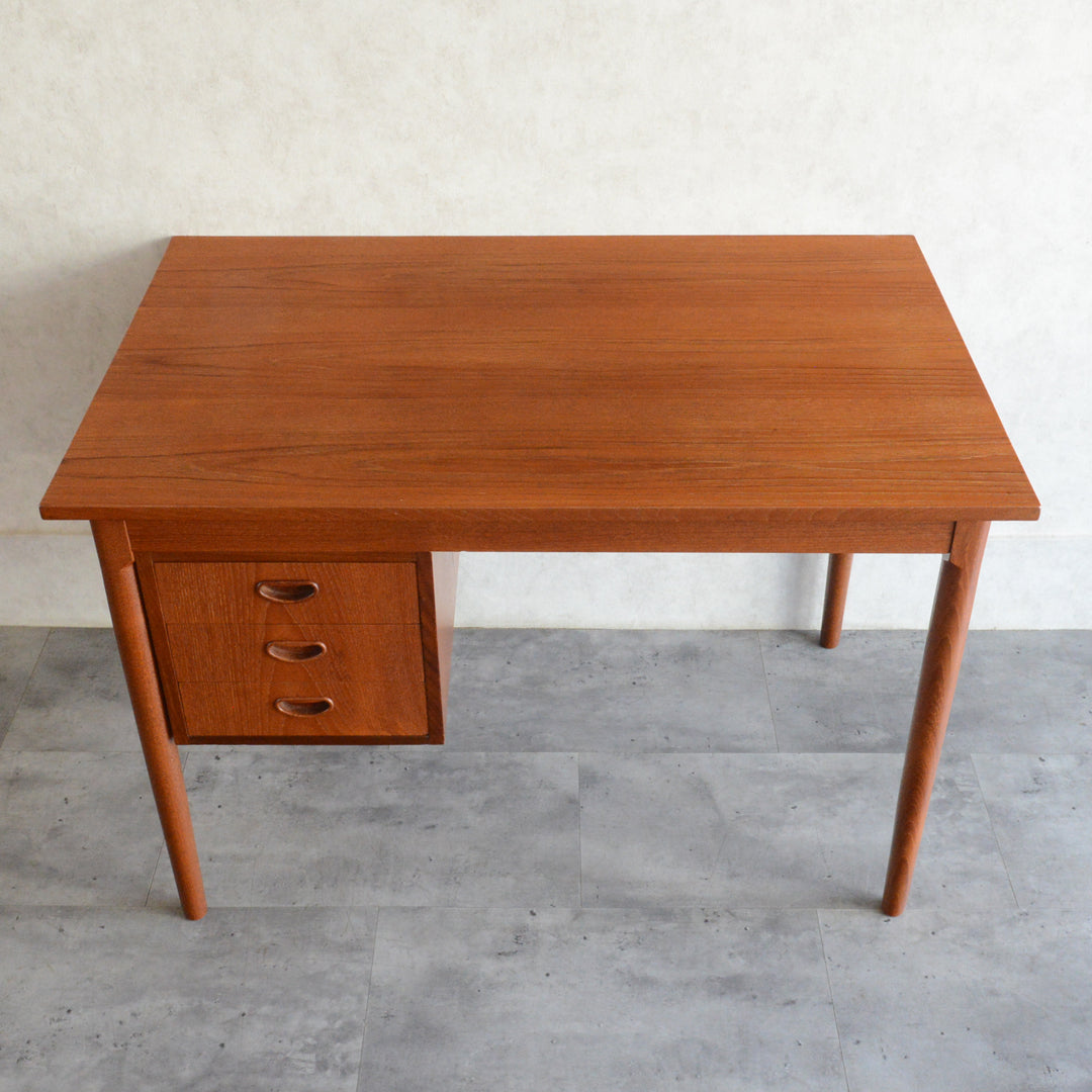 デンマークヴィンテージ チークデスク5-168