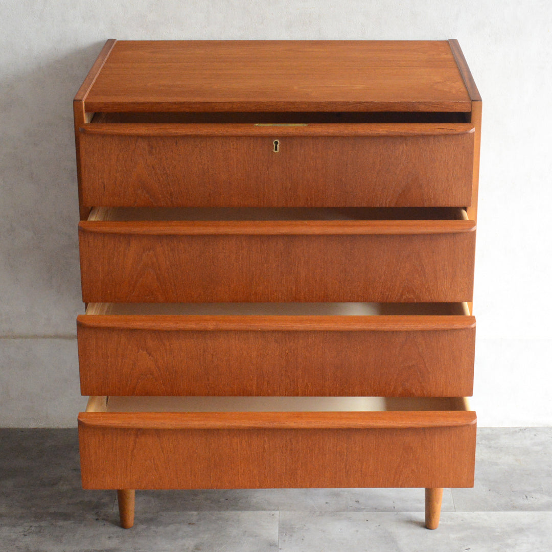 デンマークヴィンテージ  チーク４段チェスト D-6