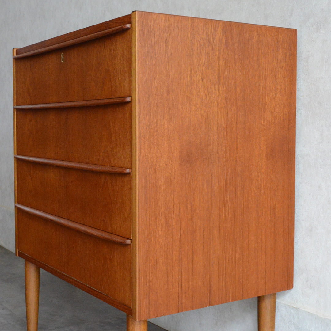 デンマークヴィンテージ  チーク４段チェスト D-6
