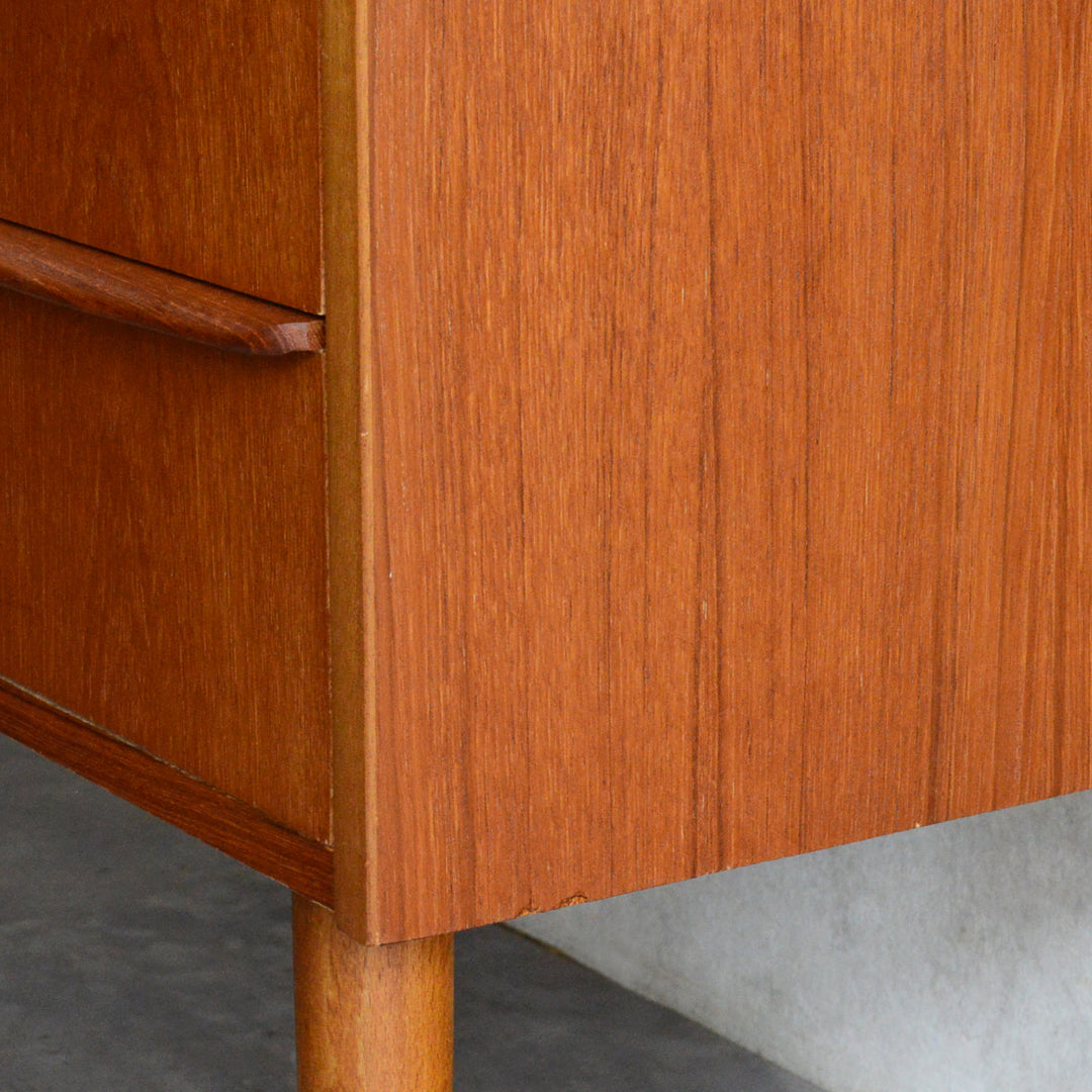 デンマークヴィンテージ  チーク４段チェスト D-6