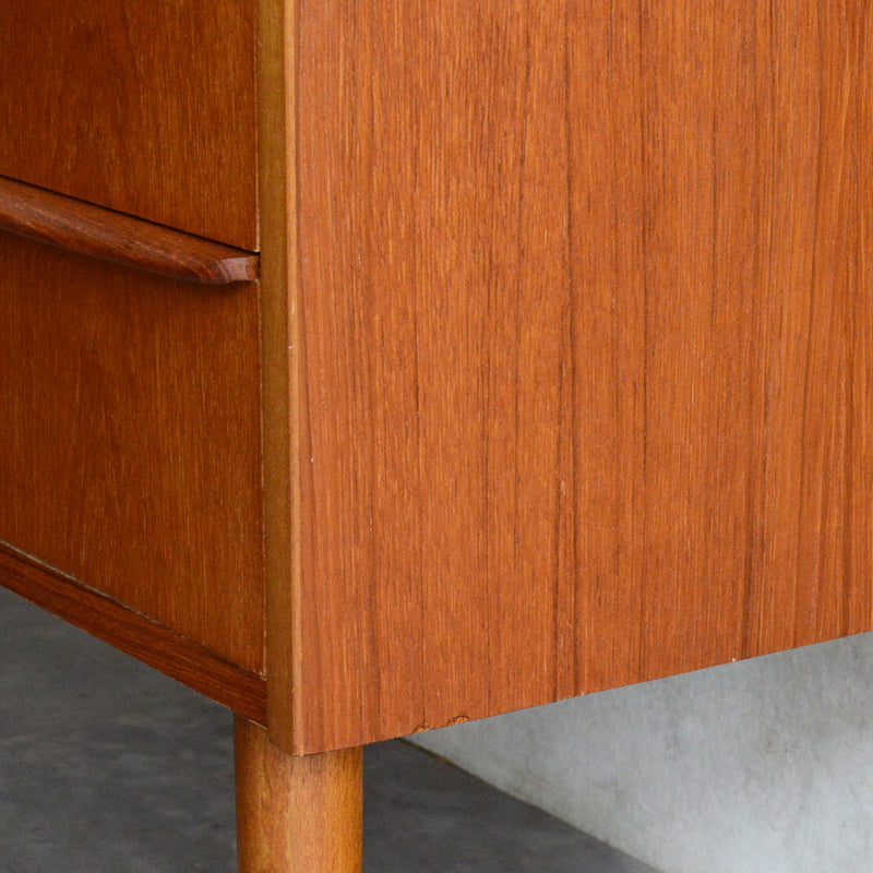 デンマークヴィンテージ  チーク４段チェスト D-6