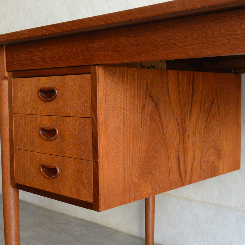 デンマークヴィンテージ チークデスク5-168