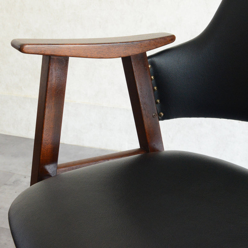 オランダヴィンテージ　アームチェア02（張替済・黒レザー）