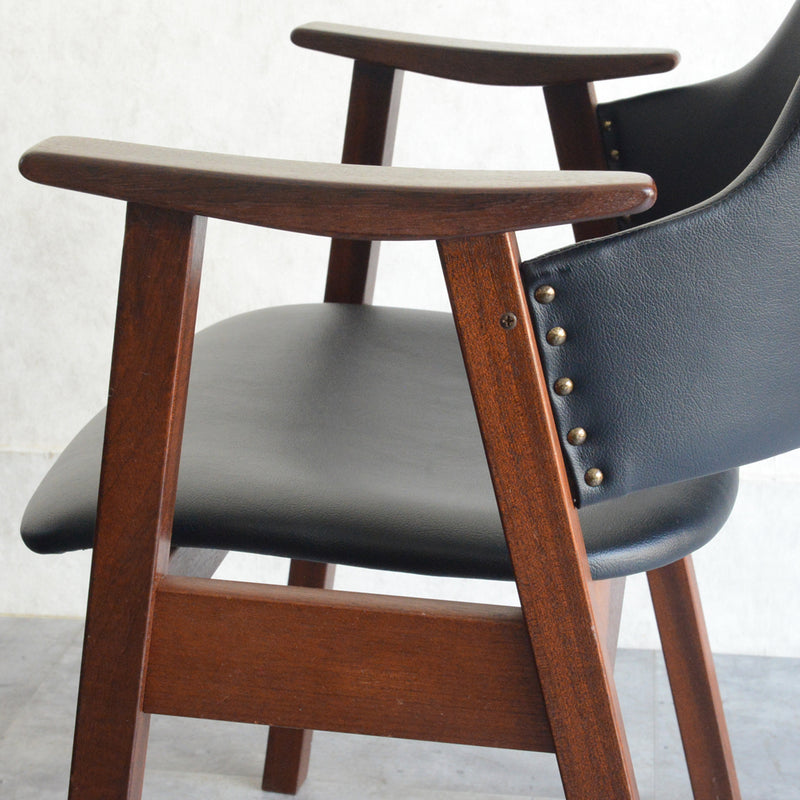 オランダヴィンテージ　アームチェア02（張替済・黒レザー）