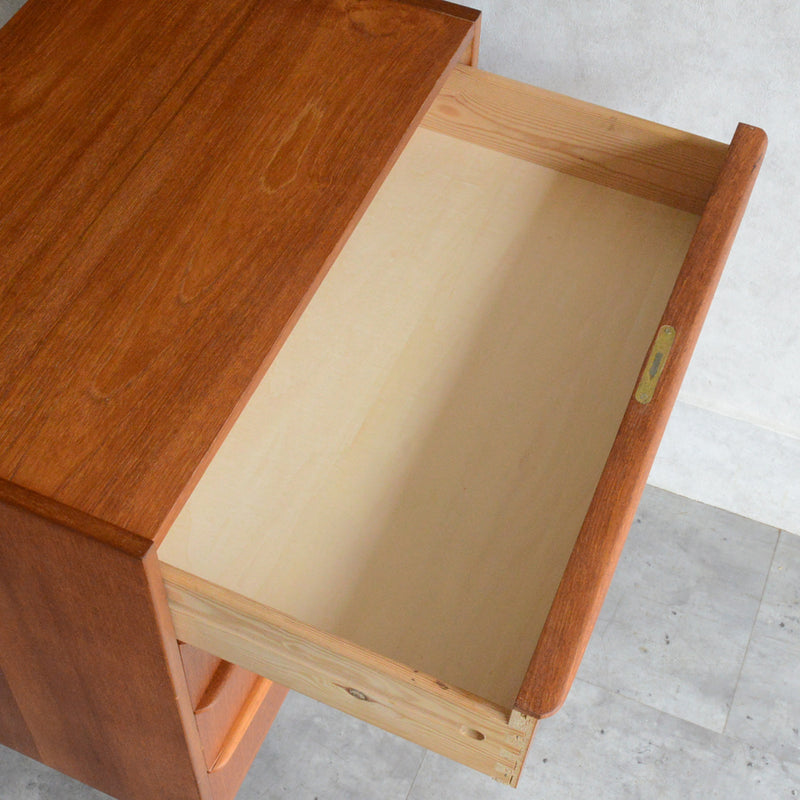 デンマークヴィンテージ  チーク４段チェスト D-6