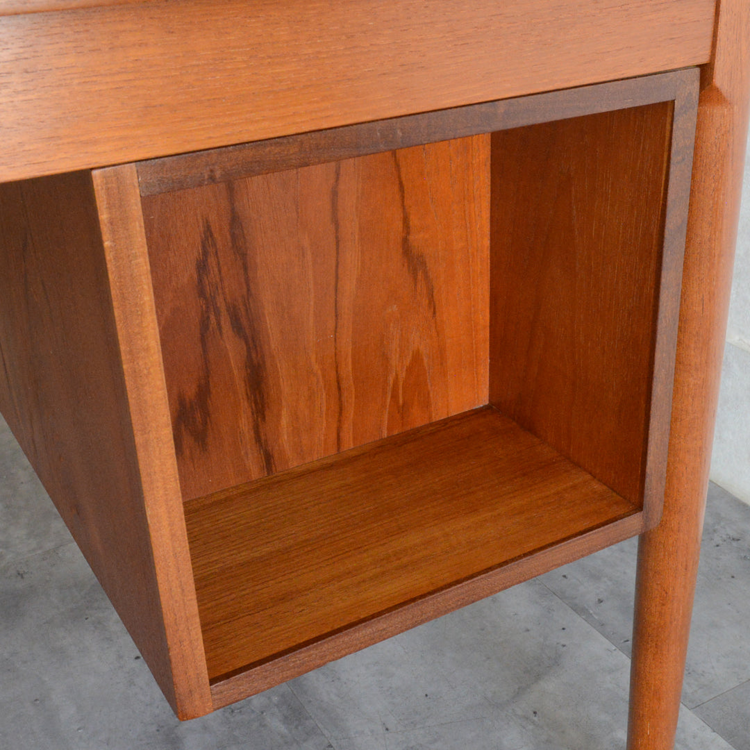 デンマークヴィンテージ チークデスク5-168