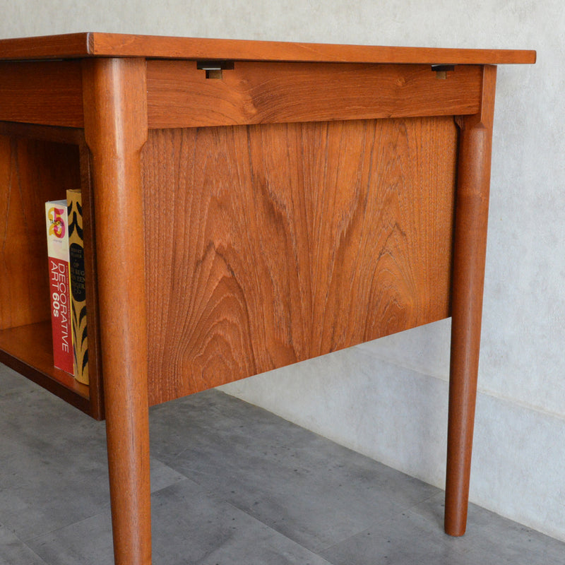 デンマークヴィンテージ チークデスク5-168