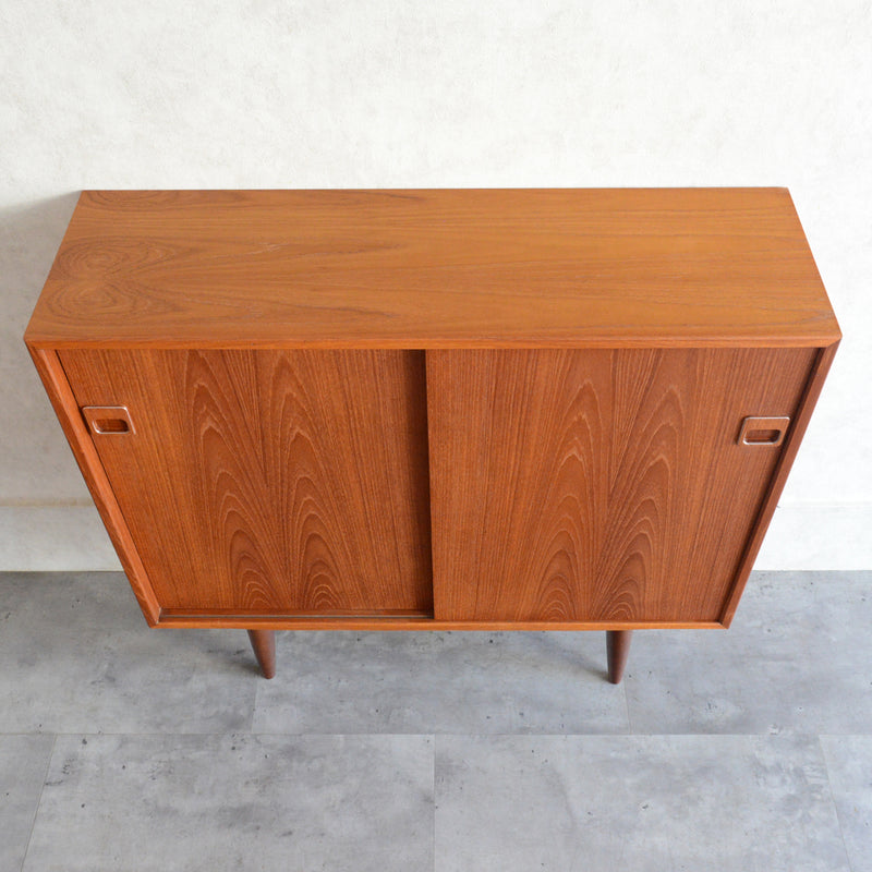 デンマーク ヴィンテージ チーク ナローキャビネット 5-122