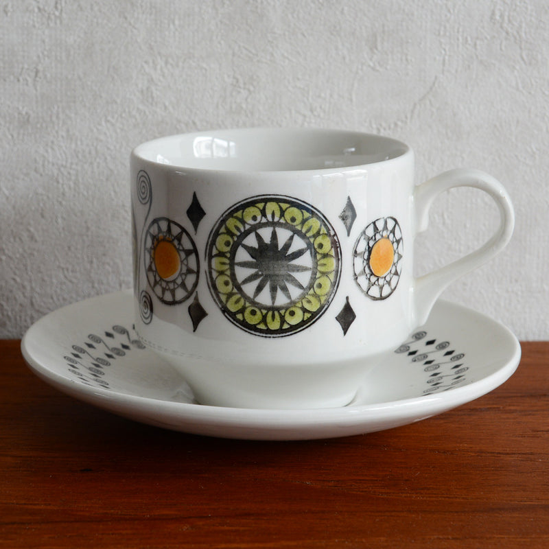 イギリスヴィンテージ  BROADHURST ＜Renaissance＞カップ＆ソーサ