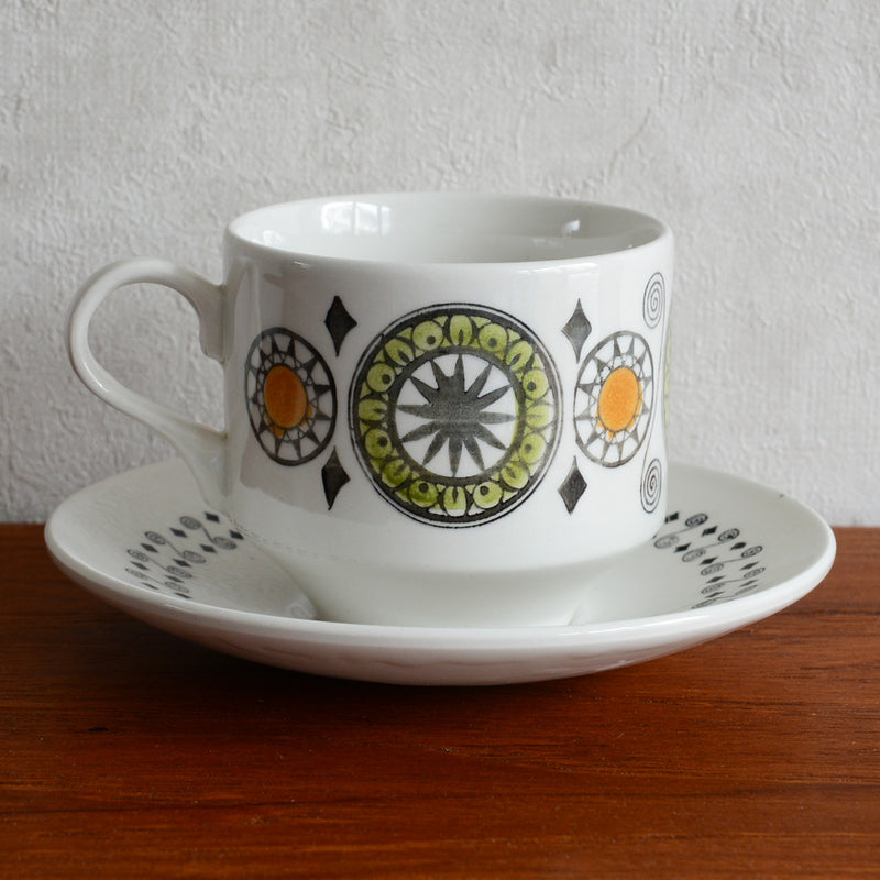 イギリスヴィンテージ  BROADHURST ＜Renaissance＞カップ＆ソーサ