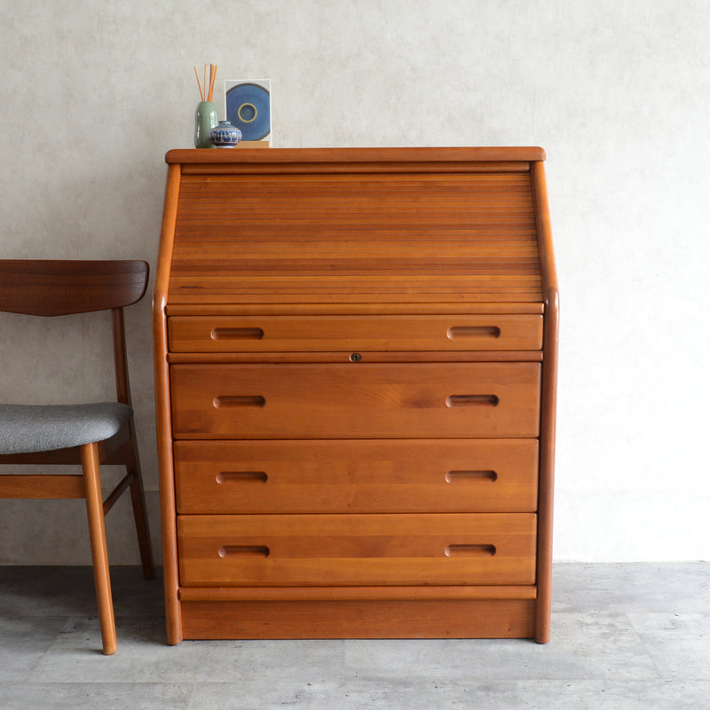 G様見学ご予約商品　デンマーク ヴィンテージ　Dyrlund チーク ビューロー /ドレッサー