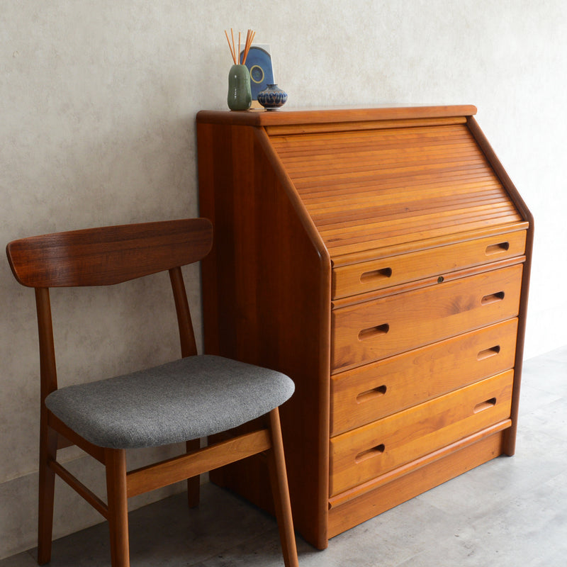 G様見学ご予約商品　デンマーク ヴィンテージ　Dyrlund チーク ビューロー /ドレッサー