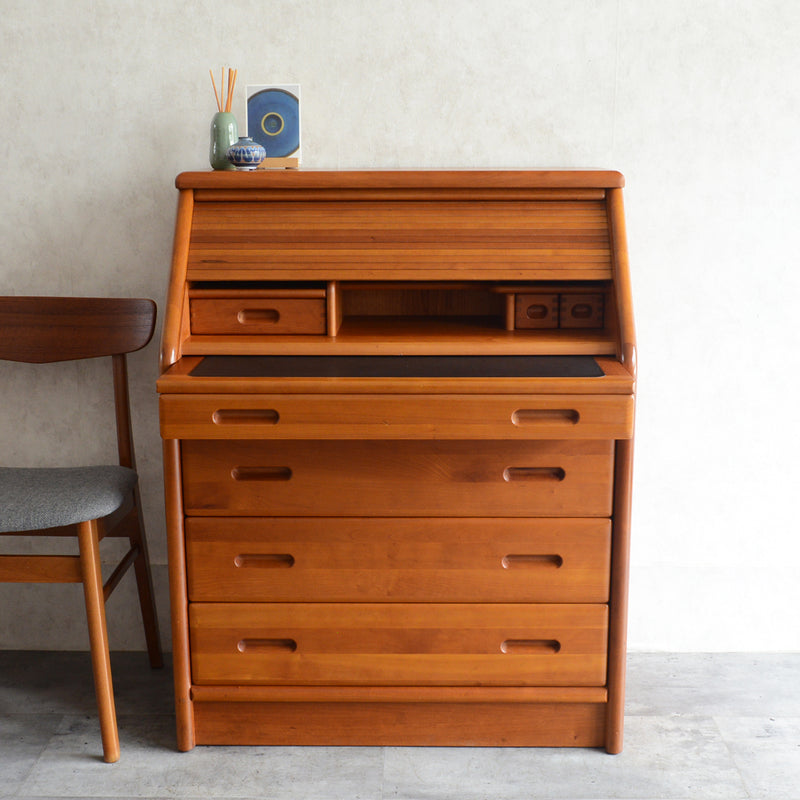 G様見学ご予約商品　デンマーク ヴィンテージ　Dyrlund チーク ビューロー /ドレッサー