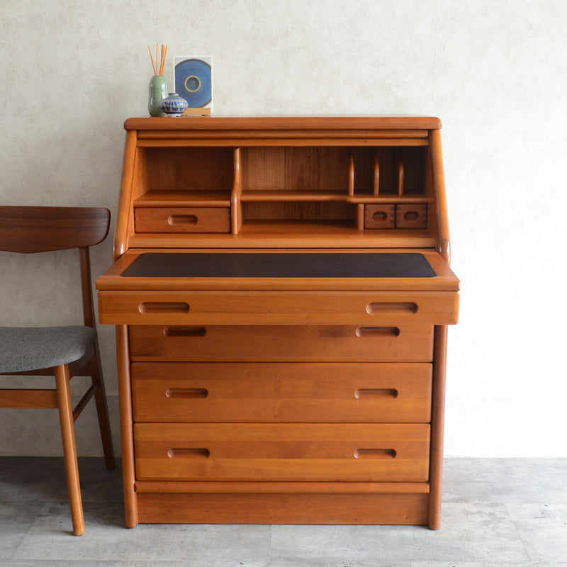 G様見学ご予約商品　デンマーク ヴィンテージ　Dyrlund チーク ビューロー /ドレッサー