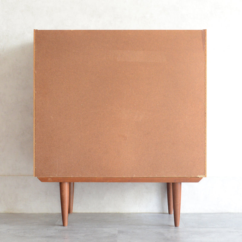 デンマーク ヴィンテージ チーク2段シェルフ 6-33（木扉付・丸把手）