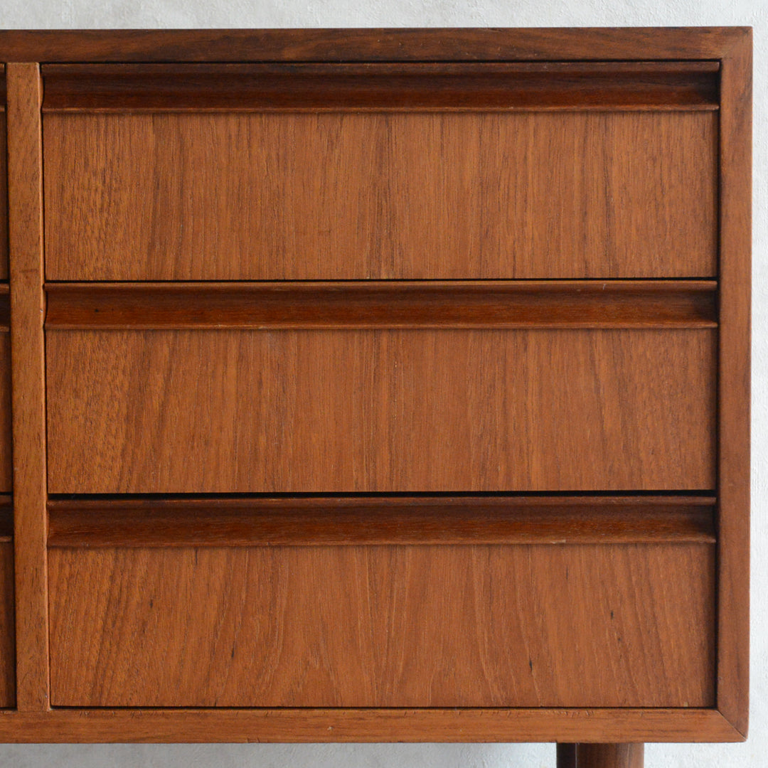 デンマークヴィンテージ  チーク３段2列スモールチェスト D-5