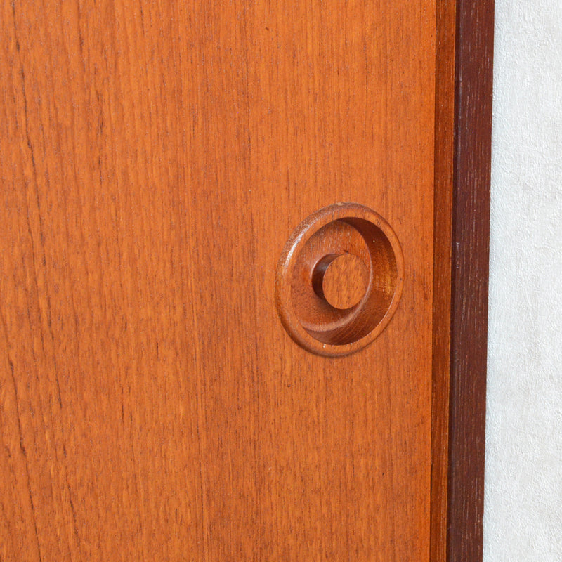 デンマーク ヴィンテージ チーク2段シェルフ 6-33（木扉付・丸把手）