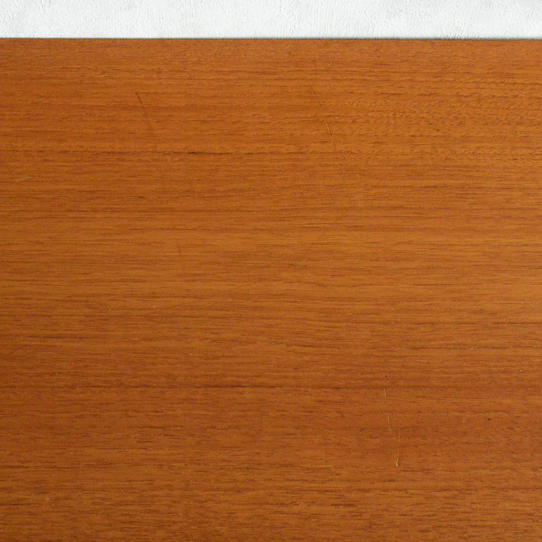 スウェーデンヴィンテージ ＜OLD IKEA ＞ガラスキャビネット5-157(鍵付）