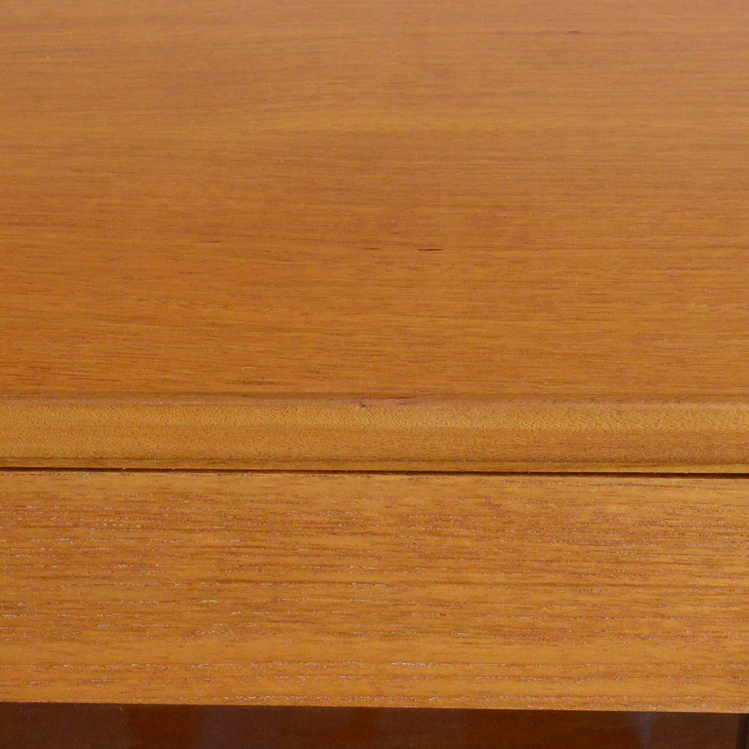 スウェーデンヴィンテージ ＜OLD IKEA ＞ガラスキャビネット5-157(鍵付）