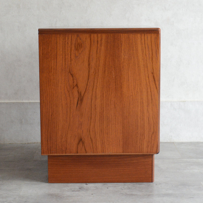 G-PLAN ジープラン　Fresco　サイドチェスト/ナイトテーブル 7-11