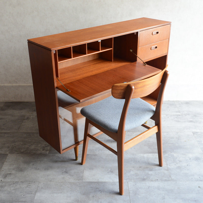 60s ヴィンテージ ガラスキャビネット 51 (抽斗・フラップ扉付）