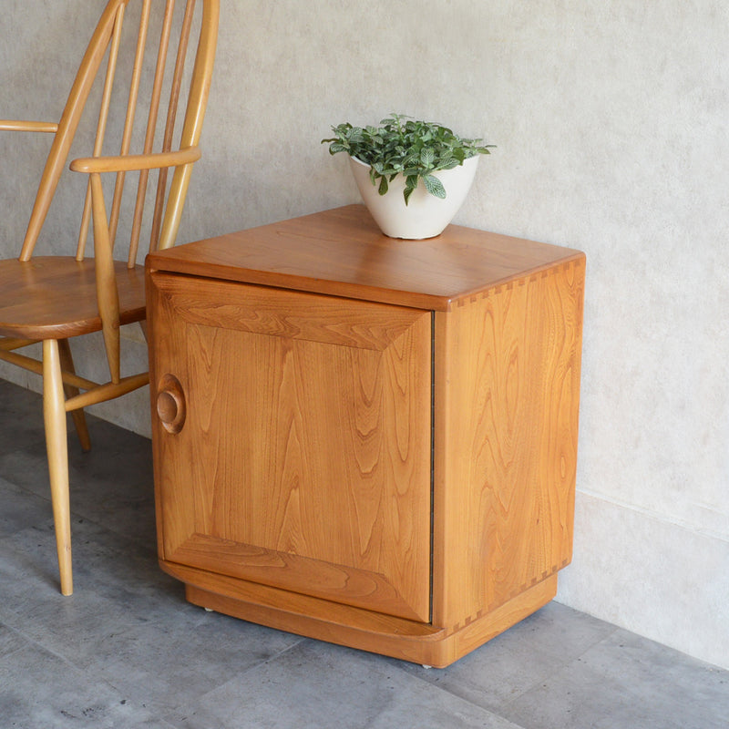 ERCOL アーコール サイドキャビネット/ベッドサイドキャビネット