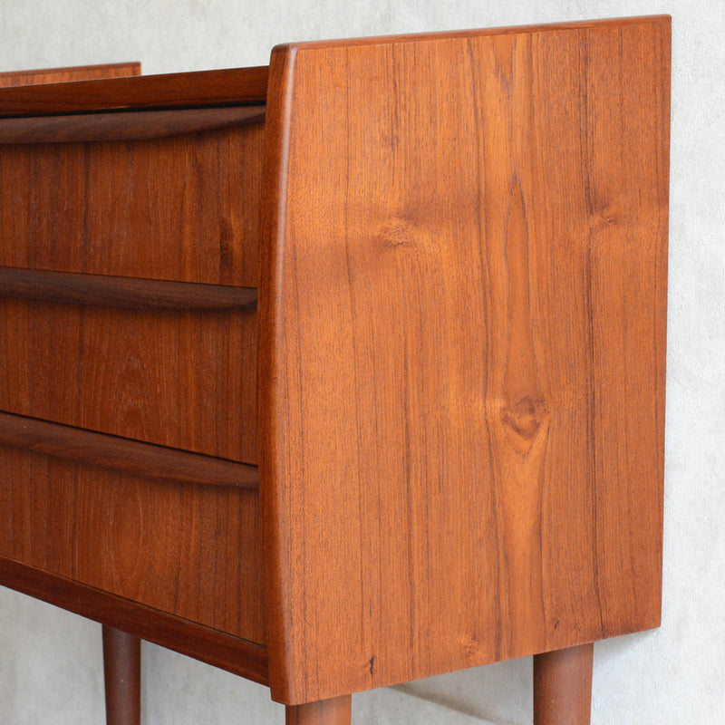 デンマーク ヴィンテージ  チーク３段チェスト 6-27 (ウッドオイル仕上)